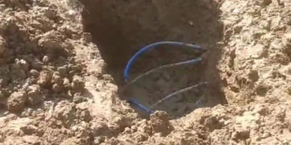 It is difficult for people to get out of the pipes of the pipeline.