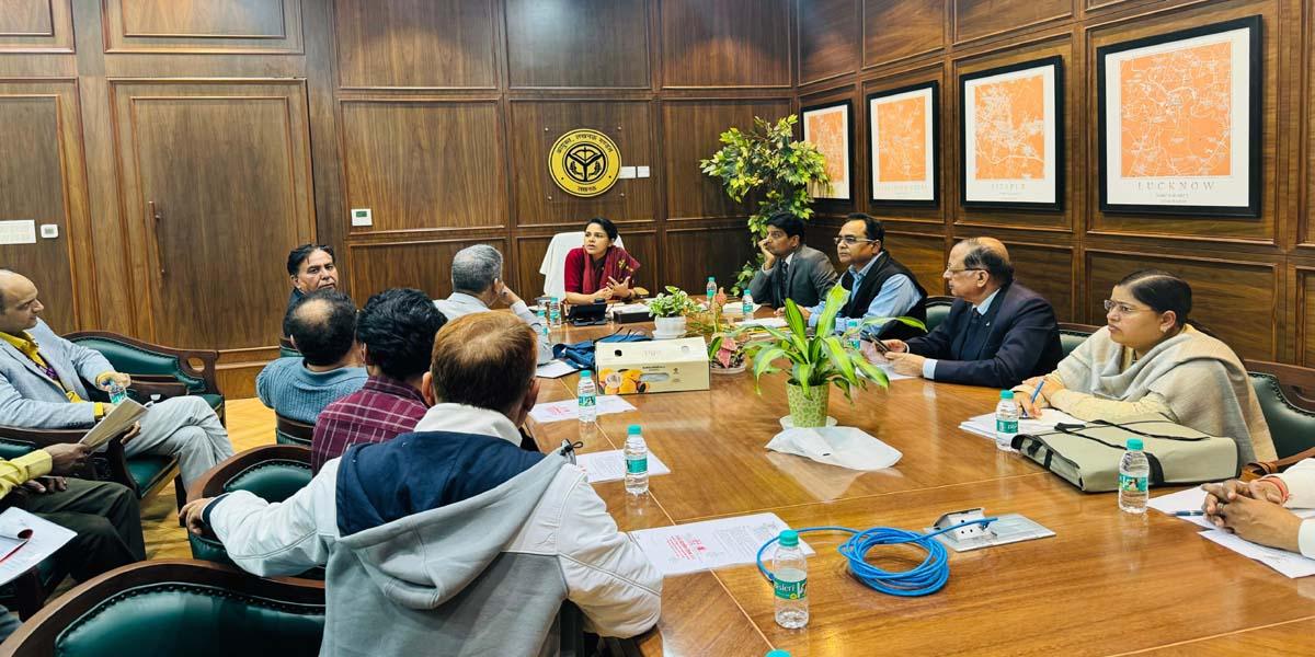 Important meeting of Divisional Commissioner to promote mango export from Lucknow