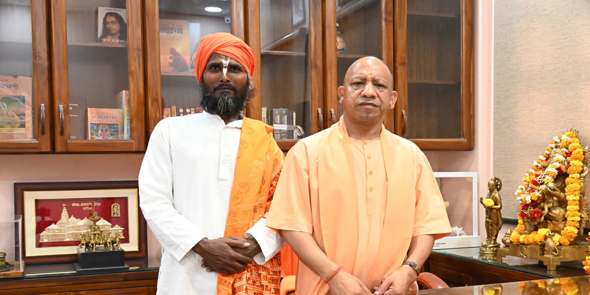 Mahant Virendra Das met Chief Minister Yogi Adityanath
