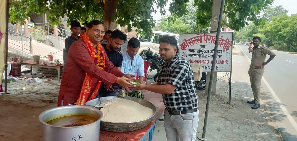 BJP leader inaugurated Balaji's Bhandaar by offering prayers