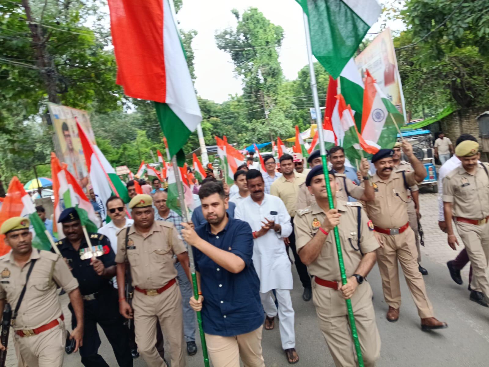 Tricolor rally was taken out from Police Line to Collectorate Campus