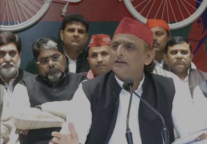 समाजवादी पार्टी के राष्ट्रीय अध्यक्ष अखिलेश यादव