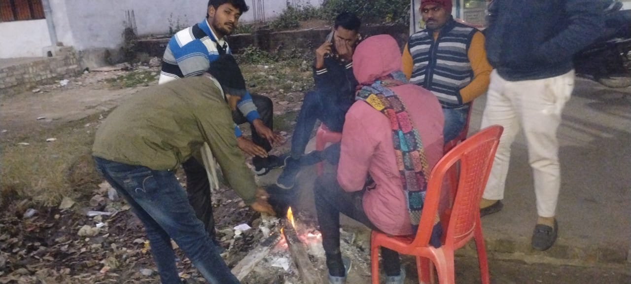 The increasing cold wreaks havoc in Azaan town, with the lack of bonfires and blankets plaguing the public.