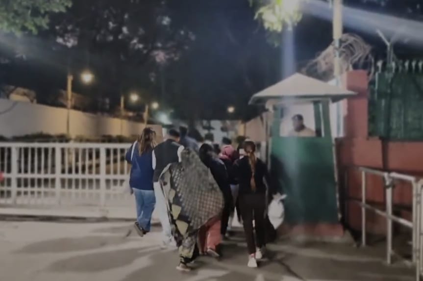 उन्नाव रेप केस, उन्नाव बलात्कार मामला, कुलदीप सिंह सेंगर जमानत, राहुल गांधी पीड़िता मुलाकात, उन्नाव न्यूज़, उत्तर प्रदेश क्राइम न्यूज़, न्याय की मांग, दिल्ली हाईकोर्ट फैसला, Unnao rape case, Kuldeep Singh Sengar bail, Rahul Gandhi meets victim, Unnao news, Uttar Pradesh crime news, Delhi High Court verdict, political news India,उन्नाव रेप पीड़िता, राहुल गांधी लोकसभा मुलाकात, दिल्ली हाईकोर्ट जमानत, कुलदीप सिंह सेंगर, न्याय की लड़ाई, Unnao rape victim image, Rahul Gandhi meeting, Delhi High Court bail photo, political meeting India,उन्नाव रेप केस, उन्नाव जिला, उत्तर प्रदेश, दिल्ली, कुलदीप सिंह सेंगर, राहुल गांधी, लोकसभा, हाईकोर्ट, क्राइम न्यूज़, राजनीतिक खबर, Unnao district, Uttar Pradesh news, Delhi political news, crime case India, rape case update, justice news, #UnnaoRapeCase, #RahulGandhi, #JusticeForVictim, #UPNews, #DelhiHighCourt, #NationalNews,