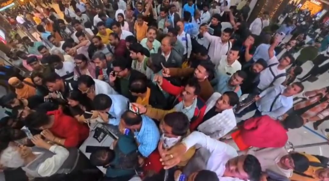 दिल्ली एयरपोर्ट फ्लाइट रद्द, इंडिगो उड़ानें रद्द, इंडिगो क्राइसिस, फ्लाइट कैंसिल खबर, दिल्ली इंडिगो अपडेट, एयरपोर्ट अफरा-तफरी, क्रू शॉर्टेज इंडिगो, ऑपरेशन समस्या इंडिगो, यात्री फंसे एयरपोर्ट, इंडिगो फ्लाइट विलंब, IndiGo flights cancelled, Delhi Airport cancellations, IndiGo operational crisis, IndiGo crew shortage, Passengers stranded airport, IndiGo delays India, Flight disruption Delhi, Mass cancellations IndiGo, Airport chaos Delhi, IndiGo latest news, इंडिगो फ्लाइट रद्द फोटो, दिल्ली एयरपोर्ट भीड़ तस्वीर, यात्री फंसे एयरपोर्ट इमेज, इंडिगो ऑपरेशन संकट चित्र, फ्लाइट कैंसिलेशन फोटो, IndiGo cancellations image, Delhi airport crowd photo, Passengers stranded picture, IndiGo crisis visual, Airport disruption image, इंडिगो फ्लाइट अपडेट, Delhi airport flight status, IndiGo operational failure, India aviation crisis, Flight cancellation details, #IndiGoCrisis, #DelhiAirport, #FlightCancelled, #PassengersStranded, #AviationNews, #IndiGoUpdate, #FlightDisruption, #BreakingNews, #AirportChaos, #TravelAlert,