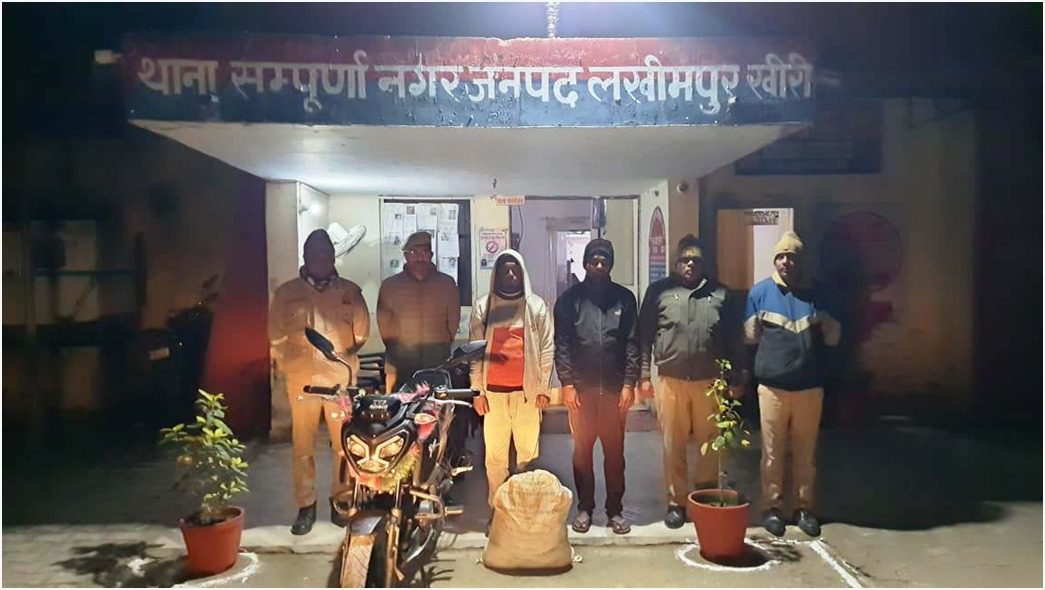 Sampurnanagar police arrested two accused with illegal raw liquor.