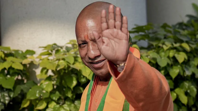 होली से पहले वेतन UP, Yogi Adityanath salary order, UP employee salary before Holi, 3 March holiday UP, UP government employee news, Uttar Pradesh employee update, संपत्ति विवरण कार्रवाई UP,योगी आदित्यनाथ फोटो, यूपी कर्मचारी वेतन आदेश, होली अवकाश उत्तर प्रदेश, CM Yogi meeting image, UP government announcement photo,#UPNews #YogiAdityanath #Holi2026 #GovernmentEmployees #SalaryUpdate #UttarPradesh