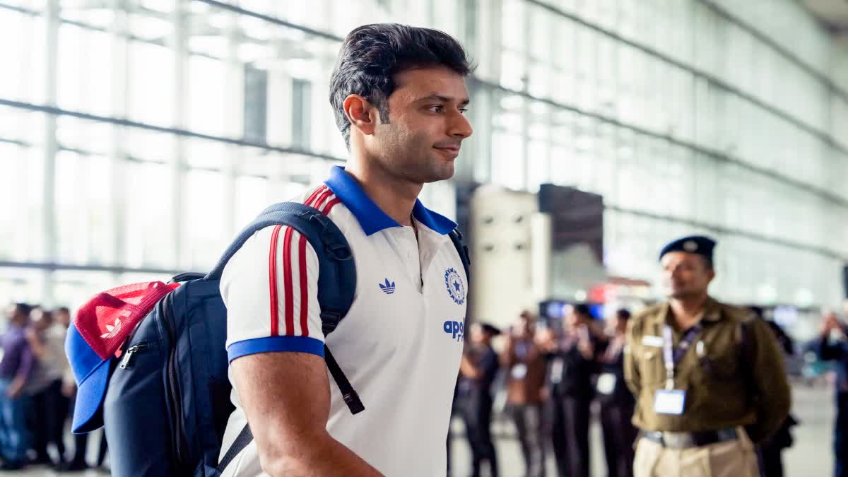 Shivam Dube train journey, Shivam Dube news, T20 World Cup 2026 India, Indian cricketer Shivam Dube travel story, Ahmedabad to Mumbai train journey cricketer, Shivam Dube family story, T20 World Cup Indian team news, Indian cricket team victory story, Shivam Dube performance T20 World Cup 2026, Shivam Dube runs stats, शिवम दुबे ट्रेन यात्रा, शिवम दुबे खबर, टी20 वर्ल्ड कप 2026 भारत, भारतीय क्रिकेटर शिवम दुबे कहानी, अहमदाबाद से मुंबई ट्रेन सफर, भारतीय क्रिकेट टीम वर्ल्ड कप जीत, क्रिकेट खेल समाचार भारत,Shivam Dube T20 World Cup celebration, Shivam Dube India jersey, Shivam Dube batting performance, Ahmedabad railway station train journey, Mumbai Borivali station arrival cricketer, Indian cricket team T20 champion, Shivam Dube family moment, Shivam Dube cricket highlights, शिवम दुबे बल्लेबाजी, भारतीय क्रिकेट टीम टी20 चैंपियन, क्रिकेटर शिवम दुबे फोटो, अहमदाबाद रेलवे स्टेशन,#ShivamDube, #T20WorldCup, #IndianCricketTeam, #CricketNews, #TeamIndiaVictory, #AhmedabadToMumbai, #TrainJourney, #SportsNewsIndia, #CricketStory,