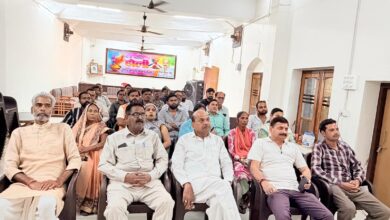 The 132nd broadcast of 'Mann Ki Baat' was heard at the camp office of the Municipal Chairman.