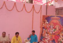 The sound of Sunderkand resonated in Keshav Bhavan, and a large crowd of devotees gathered.