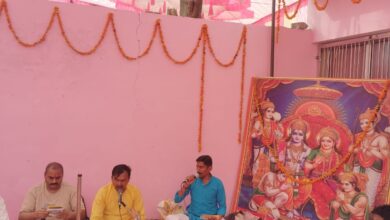 The sound of Sunderkand resonated in Keshav Bhavan, and a large crowd of devotees gathered.