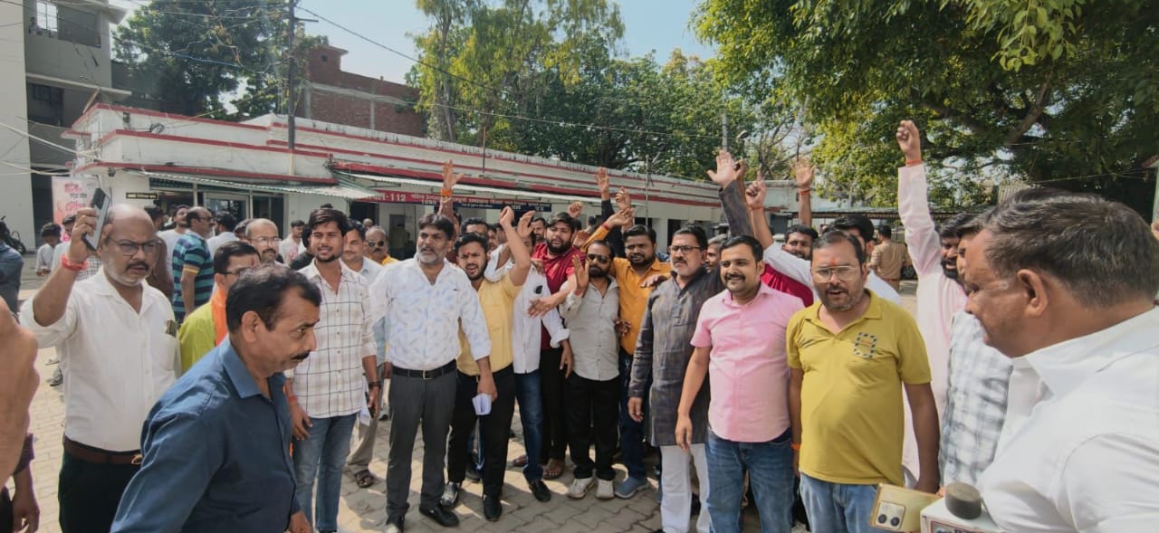 SP leader's indecent remarks on Hindu deities sparks outrage among social organizations