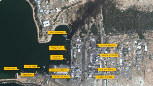 Konarak Naval Base Attack, कोनार्क नेवल बेस हमला, US Israel Iran strike 2026, America Israel attack on Iran, Iran naval base damage news, Middle East military tension update, ओमान की खाड़ी सैन्य खबर, Iran Israel missile conflict news,Konarak Naval Base satellite image, कोनार्क नेवल बेस सैटेलाइट फोटो, Iran naval ships sunk image, ओमान की खाड़ी सैन्य बेस फोटो, US Israel airstrike image,कोनार्क सिस्तान-बलूचिस्तान ईरान रक्षा समाचार, Konarak Sistan and Baluchestan Iran defense news, ओमान की खाड़ी क्षेत्र सैन्य अपडेट, Gulf of Oman regional military update, ईरान नौसैनिक अड्डा हमला अंतरराष्ट्रीय खबर, Iran naval base attack international news, US Israel joint operation Middle East 2026 defense news, पश्चिम एशिया युद्ध ताजा समाचार 2026,