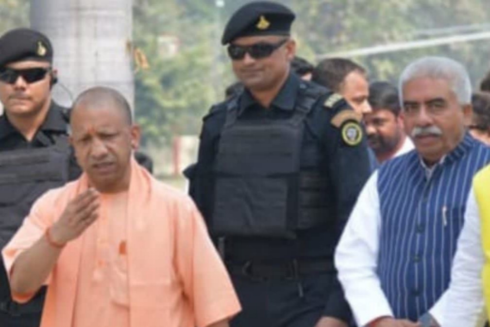 CM Yogi Kanpur meeting, योगी आदित्यनाथ कानपुर बैठक, RSS BJP meeting Kanpur photo, Deendayal Upadhyay school Kanpur meeting, Yogi Adityanath political strategy meeting, Kanpur BJP leaders welcome CM Yogi, RSS coordination meeting Uttar Pradesh, CM Yogi Kanpur visit images, UP political meeting Kanpur,CM Yogi RSS meeting Kanpur March 2026, Yogi Adityanath Kanpur political meeting, RSS BJP coordination meeting Kanpur, UP election strategy 2027 discussion Kanpur, Kanpur political news CM Yogi, Deendayal Upadhyay Sanatan Dharma Vidyalaya Kanpur meeting, Uttar Pradesh politics latest news, CM Yogi Kanpur visit update, BJP RSS leaders meeting UP,#CMYogi #YogiAdityanath #KanpurNews #RSSMeeting #BJPNews #UPPolitics #UPAssemblyElection2027 #PoliticalStrategy #KanpurPolitics #RSSBJP