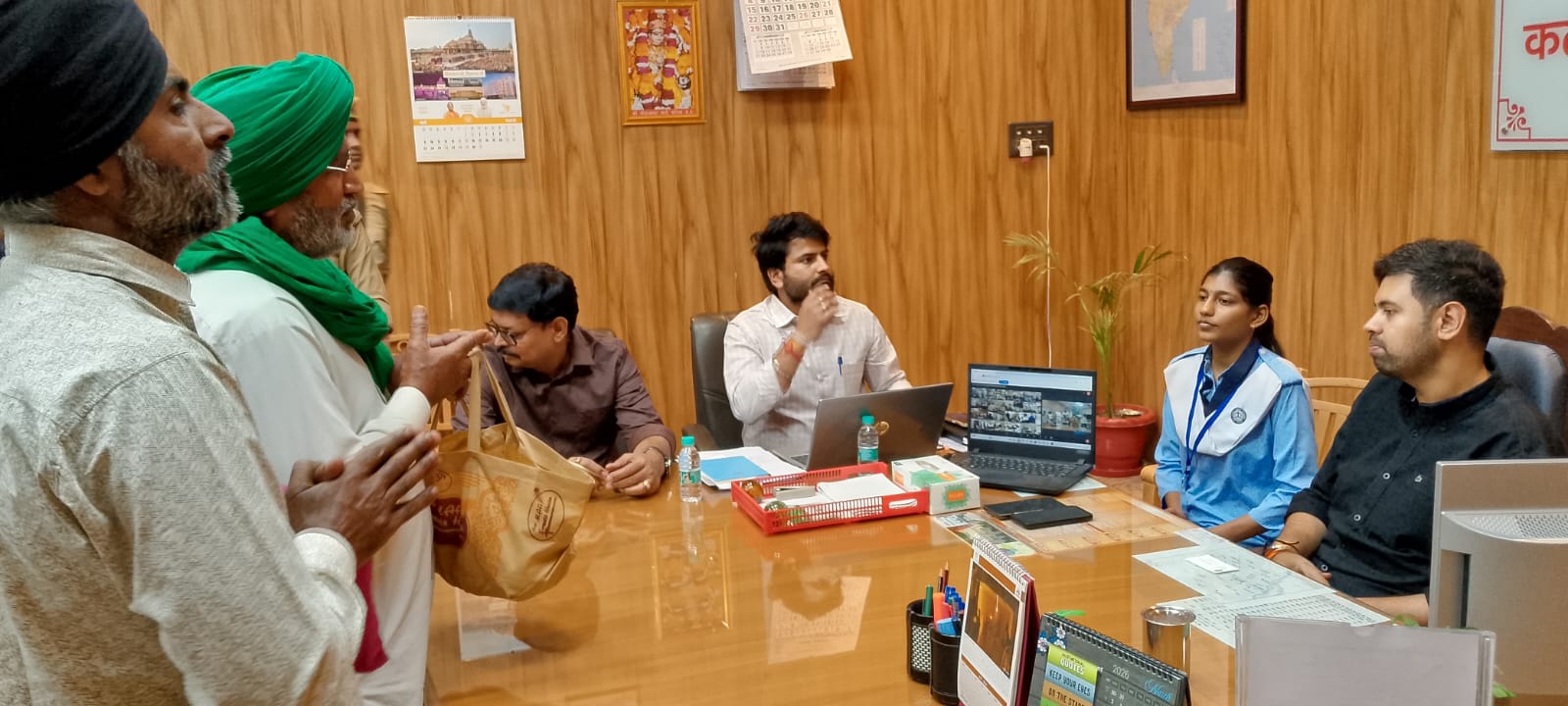 Aditi Singh of GGIC Inter College became District Magistrate for a day.