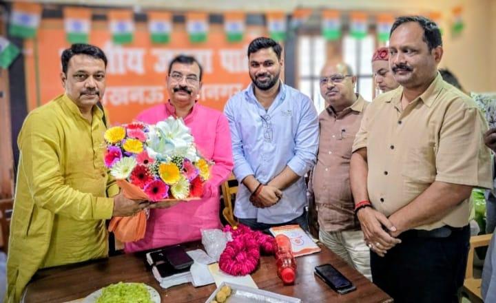 भाजपा लखनऊ महानगर अध्यक्ष आनंद द्विवेदी, संजय तिवारी मंडल अध्यक्ष मुलाकात, BJP Lucknow Mahanagar Adhyaksh Anand Dwivedi, Sanjay Tiwari BJP Lucknow news, लखनऊ भाजपा संगठन समाचार, BJP organization news Lucknow Uttar Pradesh, BJP membership campaign Lucknow, SIR campaign BJP Lucknow, Lucknow political news BJP meeting, उत्तर प्रदेश भाजपा संगठन खबर, Lucknow BJP leaders meeting news, Uttar Pradesh BJP organization update,भाजपा लखनऊ समाचार, आनंद द्विवेदी भाजपा लखनऊ, संजय तिवारी भाजपा मंडल अध्यक्ष, BJP Lucknow political news, Lucknow BJP meeting update, Uttar Pradesh BJP organization news, BJP membership campaign Lucknow, SIR campaign BJP Lucknow, Lucknow political leaders meeting news, भाजपा संगठन विस्तार लखनऊ, #BJP, #BJPLucknow, #AnandDwivedi, #SanjayTiwari, #LucknowNews, #UPPolitics, #BJPOrganization, #PoliticalNews,