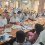 Sampoorna Samadhan Diwas was organized under the chairmanship of DM, instructions for timely disposal of complaints