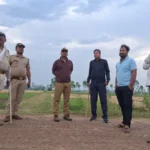 lakhimpur vulture death, लखीमपुर गिद्ध मौत मामला, up wildlife news, vulture death case india, poisonous dog carcass case, forest department investigation up, lakhimpur kheri news today, wildlife poisoning case india, vulture conservation india, up breaking news wildlife,गिद्धों की मौत फोटो, vulture dead images, forest team investigation image, poisoned animals india, wildlife death scene up, lakhimpur forest news visuals, dead animals field image,#LakhimpurNews, #VultureDeath, #UPNews, #WildlifeNews, #BreakingNews, #ForestDepartment, #AnimalSafety, #Environment, #IndiaNews, #WildlifeProtection,