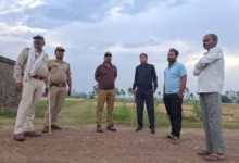 lakhimpur vulture death, लखीमपुर गिद्ध मौत मामला, up wildlife news, vulture death case india, poisonous dog carcass case, forest department investigation up, lakhimpur kheri news today, wildlife poisoning case india, vulture conservation india, up breaking news wildlife,गिद्धों की मौत फोटो, vulture dead images, forest team investigation image, poisoned animals india, wildlife death scene up, lakhimpur forest news visuals, dead animals field image,#LakhimpurNews, #VultureDeath, #UPNews, #WildlifeNews, #BreakingNews, #ForestDepartment, #AnimalSafety, #Environment, #IndiaNews, #WildlifeProtection,