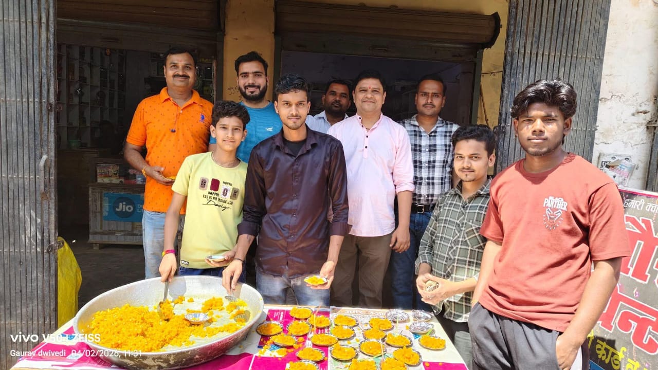 Bhandara and Prasad distribution at various places on Hanuman Jayanti