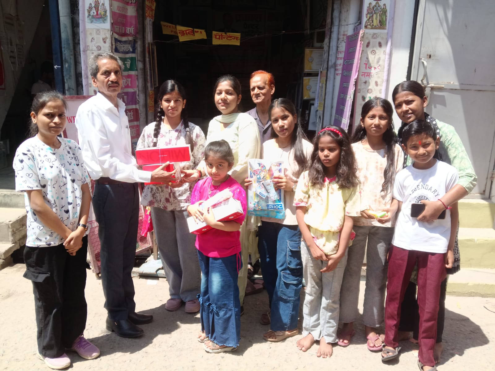 Aadya and Avni won the first prize