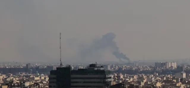 ईरान भारतीय एडवाइजरी, भारत सरकार अलर्ट ईरान, पश्चिम एशिया तनाव खबर, भारतीय नागरिक सुरक्षा, ईरान संकट 2026, Iran advisory for Indians, Government of India alert Iran, West Asia tension news, Indian citizens evacuation Iran, Iran crisis latest news,ईरान संकट फोटो, भारतीय दूतावास ईरान, युद्ध क्षेत्र तस्वीरें, नागरिक निकासी ऑपरेशन, Iran crisis images, Indian embassy Iran photos, evacuation visuals India, war zone pictures,नई दिल्ली अंतरराष्ट्रीय खबर, भारत विदेश नीति अपडेट, ईरान संकट समाचार, भारतीय नागरिक सुरक्षा खबर, पश्चिम एशिया युद्ध अपडेट, New Delhi international news, India foreign policy news, Iran crisis update India, Indian evacuation news, global conflict news,#IranCrisis, #IndianAdvisory, #WestAsiaTension, #BreakingNews, #GlobalNews, #IndianCitizens, #Evacuation, #IndiaNews, #SafetyAlert, #InternationalNews,