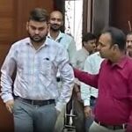 फर्जी डॉक्टर KGMU, लखनऊ मेडिकल कैंप फर्जीवाड़ा, KGMU छात्र सुरक्षा मामला, फर्जी लेटर जांच, मेडिकल धोखाधड़ी लखनऊ,Fake doctor KGMU campus, Lucknow medical scam, KGMU fraud investigation, fake letter medical camp, campus security India scam,#KGMU #LucknowNews #FakeDoctor #MedicalScam #UPNews #CrimeNewsIndia #KGMUInvestigation #MedicalFraud #CampusSecurity #BreakingNews,KGMU fake doctor arrest, Lucknow KGMU news, medical camp fraud case, fake doctor in KGMU campus, AIIMS Delhi fake letter, Uttar Pradesh crime news, campus fraud case India, medical scam investigation,KGMU फर्जी डॉक्टर गिरफ्तार, लखनऊ KGMU मामला, मेडिकल कैंप फर्जीवाड़ा, KGMU छात्र सुरक्षा, फर्जी डॉक्टर लखनऊ, एम्स दिल्ली विजिट फर्जी लेटर, उत्तर प्रदेश क्राइम न्यूज, KGMU जांच मामला,