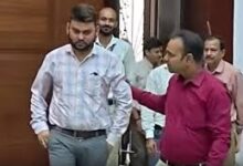 फर्जी डॉक्टर KGMU, लखनऊ मेडिकल कैंप फर्जीवाड़ा, KGMU छात्र सुरक्षा मामला, फर्जी लेटर जांच, मेडिकल धोखाधड़ी लखनऊ,Fake doctor KGMU campus, Lucknow medical scam, KGMU fraud investigation, fake letter medical camp, campus security India scam,#KGMU #LucknowNews #FakeDoctor #MedicalScam #UPNews #CrimeNewsIndia #KGMUInvestigation #MedicalFraud #CampusSecurity #BreakingNews,KGMU fake doctor arrest, Lucknow KGMU news, medical camp fraud case, fake doctor in KGMU campus, AIIMS Delhi fake letter, Uttar Pradesh crime news, campus fraud case India, medical scam investigation,KGMU फर्जी डॉक्टर गिरफ्तार, लखनऊ KGMU मामला, मेडिकल कैंप फर्जीवाड़ा, KGMU छात्र सुरक्षा, फर्जी डॉक्टर लखनऊ, एम्स दिल्ली विजिट फर्जी लेटर, उत्तर प्रदेश क्राइम न्यूज, KGMU जांच मामला,