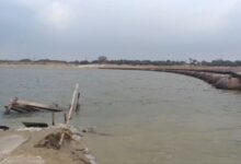 मिर्जापुर पीपा पुल टूटा, Mirzapur bridge collapse news, UP bridge accident, Ganga river bridge damage, Pipa bridge UP news, infrastructure failure India, Mirzapur latest news,पीपा पुल हादसा, गंगा पुल टूटने की खबर, bridge collapse UP, river bridge damage India, construction quality issue UP, Mirzapur viral video bridge,मिर्जापुर हादसा खबर, उत्तर प्रदेश ब्रिज न्यूज़, Mirzapur infrastructure news UP, Uttar Pradesh bridge collapse news, district Mirzapur development issue, public works department UP news,#MirzapurNews, #BridgeCollapse, #UPNews, #InfrastructureFail, #BreakingNews, #GangaBridge, #IndiaNews,