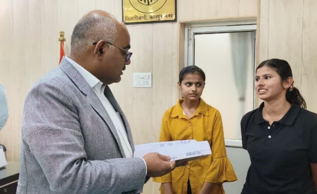 Kanpur DM handwriting news, Shivani handwriting Kanpur, student handwriting viral news, DM honors student UP, Kanpur student news, Uttar Pradesh education news, handwriting appreciation India, Kanpur Narwal news, student talent story India, कानपुर छात्रा खबर, सुंदर लिखावट खबर, डीएम सम्मान छात्रा, यूपी शिक्षा समाचार,Shivani handwriting application Kanpur, beautiful handwriting student India, DM Kanpur honoring student, handwritten application image, UP student talent photo, Narwal Kanpur school student, handwriting closeup image,Shivani handwriting application Kanpur, beautiful handwriting student India, DM Kanpur honoring student, handwritten application image, UP student talent photo, Narwal Kanpur school student, handwriting closeup image,kanpur news today, narwal kanpur student news, up student talent story, dm kanpur latest news, handwriting viral india, education news uttar pradesh, student achievement kanpur, inspirational story india, #KanpurNews, #StudentTalent, #Handwriting, #UPNews, #Inspiration, #DMKanpur, #EducationNews,