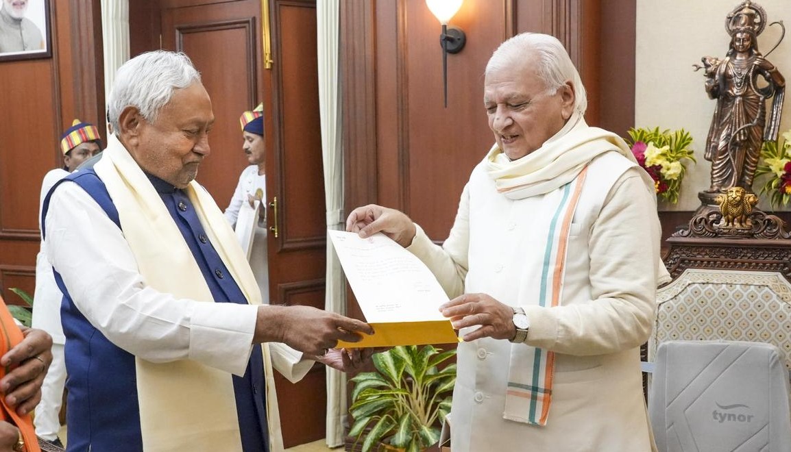 नीतीश कुमार इस्तीफा, बिहार मुख्यमंत्री इस्तीफा 2026, Nitish Kumar resigns Bihar CM, Bihar political news 2026, Nitish Kumar Rajya Sabha, JDU politics India,नीतीश कुमार इस्तीफा फोटो, बिहार राजनीति खबर, Nitish Kumar resignation image, Patna Raj Bhavan photo, Bihar CM news visuals,पटना नीतीश कुमार इस्तीफा खबर, बिहार राजनीतिक अपडेट, Nitish Kumar resignation Patna news, Bihar CM resign latest news, JDU political change Bihar 2026, Rajya Sabha Nitish Kumar update,#NitishKumar, #BiharPolitics, #CMResigns, #PoliticalNews, #PatnaNews, #JDU, #IndiaPolitics, #GoogleDiscover,