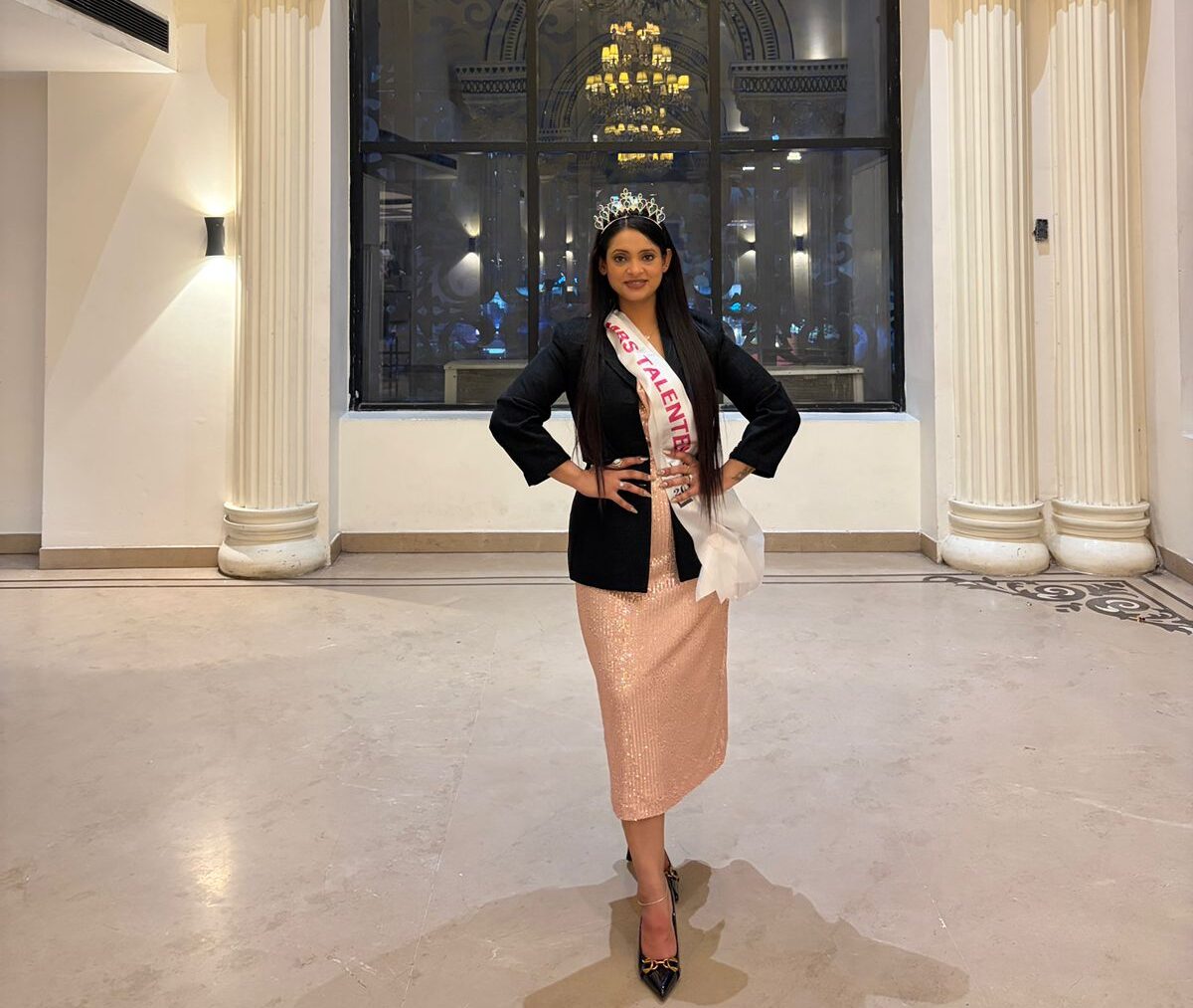 Manjari Singh Mrs Talented 2026, Mrs Talented 2026 winner, मंजरी सिंह Mrs Talented 2026, women empowerment story India, success story women India, pageant winner India, inspirational women India, motivation story Hindi,मंजरी सिंह फोटो, Mrs Talented 2026 image, women pageant winner India, beauty pageant India, inspirational woman photo, Manjari Singh stage photo, success woman India image,मंजरी सिंह खबर, Mrs Talented 2026 न्यूज़, महिला सशक्तिकरण खबर भारत, Lucknow women success story, Uttar Pradesh inspirational news, India pageant winner news, lifestyle news India, motivational story Hindi news,#ManjariSingh #MrsTalented2026 #WomenEmpowerment #SuccessStory #Inspiration #Confidence #PositiveChange #PageantWinner #IndiaNews #LifestyleNews