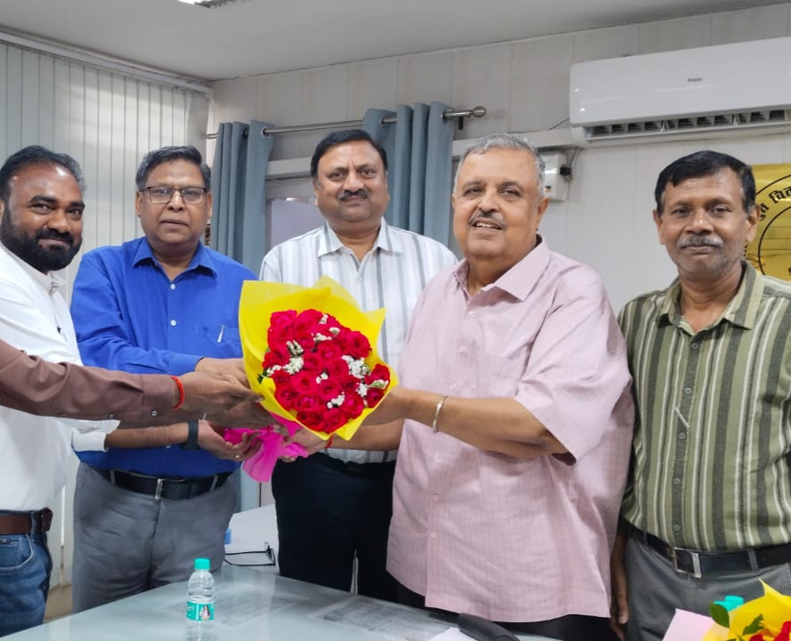 UP smart meter crisis, Rajat Juneja appointment, Madhyanchal Discom news, Uttar Pradesh electricity issue, smart meter complaints India, UPPCL news 2026, Lucknow electricity news, power billing issue UP,smart meter images, electricity billing issue photos, UP power department visuals, meter installation images, electricity complaint visuals,लखनऊ बिजली समाचार, Lucknow electricity news UP, Uttar Pradesh smart meter controversy, district Lucknow power issue news, UP electricity department update, consumer complaint electricity India, infrastructure news UP, energy sector news Hindi,#SmartMeterCrisis, #UPPCL, #LucknowNews, #ElectricityIssue, #UPNews, #PowerSector, #ConsumerRights, #HindiNews, #BreakingNews, #GoogleDiscover,