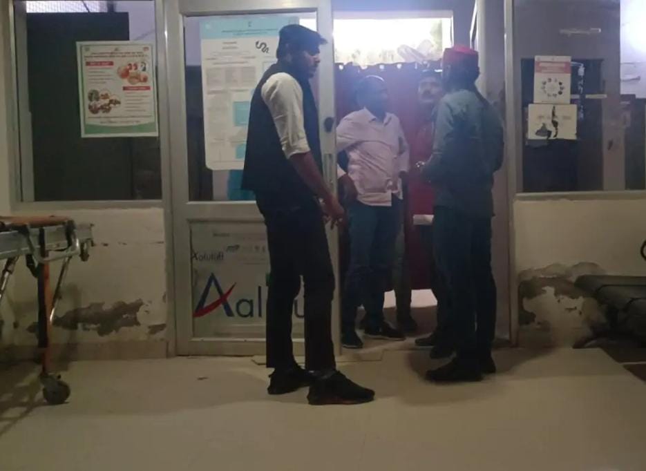 #HardoiNews, #UPCorruption, #BriberyCase, #JEArrest, #ElectricityDepartment, #AntiCorruption, #BreakingNewsUP, #LucknowZoneNews,JE रिश्वत लेते गिरफ्तार, electricity department bribe case India, Hardoi corruption case UP, anti corruption raid news India, bribery arrest UP news,हरदोई बिजली विभाग रिश्वत खबर, उत्तर प्रदेश भ्रष्टाचार समाचार, कराही उपकेंद्र JE गिरफ्तार, Hardoi district corruption news UP, JE Pawan Verma arrest bribery case, Anti Corruption team raid Uttar Pradesh news, tube well connection bribe case India, UP vigilance news Hardoi district, breaking crime news Uttar Pradesh corruption,हरदोई रिश्वत मामला, Hardoi Bribery Case, JE Arrest UP, Electricity Department Corruption, Anti Corruption Raid UP