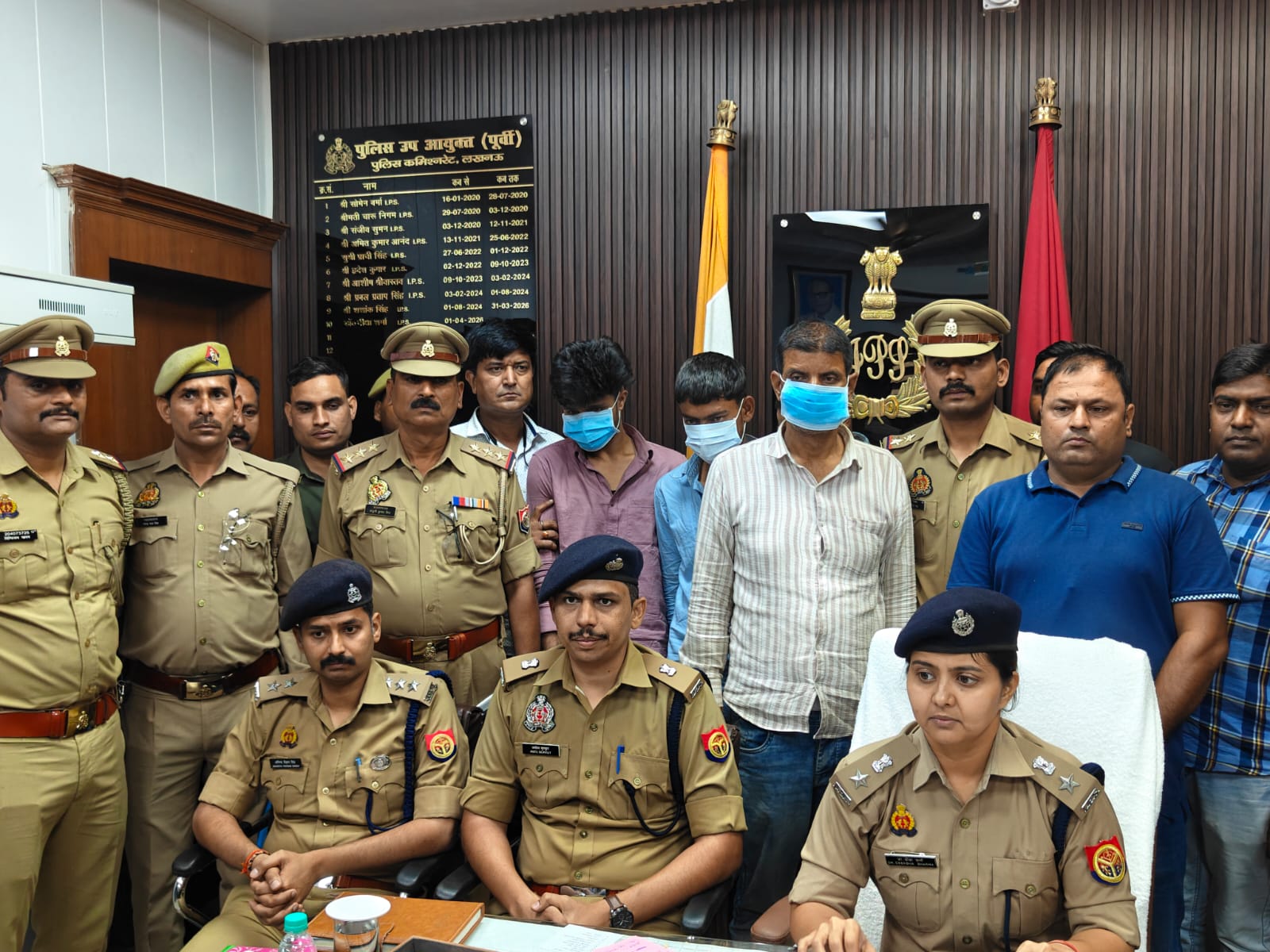 लखनऊ जिला क्राइम न्यूज, उत्तर प्रदेश चोरी का मामला, Lucknow Gudamba Theft News UP, Uttar Pradesh Police Action Crime, Barabanki Lucknow Crime Case, #LucknowNews, #UPCrime, #PoliceAction, #Gudamba, #TheftCase, #CrimeBranch,गुडम्बा पुलिस गिरफ्तारी, लखनऊ चोर गिरफ्तार, Lucknow Police Arrest Thieves, Gudamba Crime News, UP Police Recovery Case,लखनऊ चोरी मामला, गुडम्बा चोरी केस, Lucknow Theft Case, Gudamba Police Action, UP Crime News, Lucknow Crime Branch, Jewellery Theft Lucknow, Arms Act Case UP,