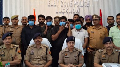 लखनऊ लूट कांड, विभूतिखंड लूट केस, Lucknow robbery news today, Vibhutikhand robbery case, UP police crime news, 75 lakh robbery Lucknow, CCTV robbery case India,लखनऊ पुलिस कार्रवाई, लूट आरोपी गिरफ्तार, robbery accused arrested Lucknow, crime branch Lucknow, cash robbery India, Scorpio vehicle crime,लखनऊ क्राइम न्यूज, उत्तर प्रदेश पुलिस कार्रवाई, Lucknow crime news today, UP robbery case news, police encounter arrest news India, Vibhutikhand police case Lucknow,#LucknowCrime, #RobberyCase, #UPPolice, #Vibhutikhand, #CrimeNewsIndia, #PoliceAction, #BreakingNewsUP, #CCTVInvestigation, #LawAndOrder, #LucknowNews,