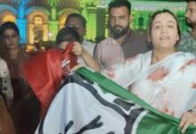 Lucknow Aparna Yadav protest, Women Reservation Bill protest UP, BJP vs SP Congress news, Lucknow political news today, Aparna Yadav statement, महिला आरक्षण बिल विरोध, लखनऊ राजनीति खबर, यूपी ब्रेकिंग न्यूज, political protest India, Uttar Pradesh news Lucknow,Aparna Yadav protest image, Lucknow Vidhan Sabha protest photo, BJP workers protest visuals, flag burning protest India, political rally Lucknow image, लखनऊ प्रदर्शन फोटो, विधानसभा विरोध इमेज,Lucknow political protest news 2026, Aparna Yadav latest news today, Women Reservation Bill protest India, BJP SP Congress clash UP, Uttar Pradesh Lucknow breaking news, Akhilesh Yadav reaction protest, Indian politics women bill controversy, Lucknow UP राजनीतिक खबर, #LucknowNews #AparnaYadav #WomenReservationBill #UPPolitics #BJPvsSP #BreakingNews #PoliticalProtest #IndiaNews,