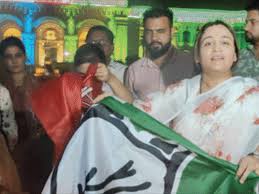 Lucknow Aparna Yadav protest, Women Reservation Bill protest UP, BJP vs SP Congress news, Lucknow political news today, Aparna Yadav statement, महिला आरक्षण बिल विरोध, लखनऊ राजनीति खबर, यूपी ब्रेकिंग न्यूज, political protest India, Uttar Pradesh news Lucknow,Aparna Yadav protest image, Lucknow Vidhan Sabha protest photo, BJP workers protest visuals, flag burning protest India, political rally Lucknow image, लखनऊ प्रदर्शन फोटो, विधानसभा विरोध इमेज,Lucknow political protest news 2026, Aparna Yadav latest news today, Women Reservation Bill protest India, BJP SP Congress clash UP, Uttar Pradesh Lucknow breaking news, Akhilesh Yadav reaction protest, Indian politics women bill controversy, Lucknow UP राजनीतिक खबर, #LucknowNews #AparnaYadav #WomenReservationBill #UPPolitics #BJPvsSP #BreakingNews #PoliticalProtest #IndiaNews,