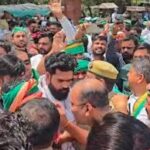 Hathras farmer union clash, हाथरस किसान यूनियन भानु झड़प, UP farmer protest news, Hathras police clash news, Bhanu kisan union protest, Uttar Pradesh breaking news, Hathras latest news Hindi, farmer protest UP 2026, Sikandrarao clash news,हाथरस झड़प फोटो, Hathras clash images, farmer protest UP photos, police clash visuals, kisan union protest images, Sikandrarao underpass clash photos,हाथरस जिला समाचार, Uttar Pradesh law and order news, Hathras clash breaking news Hindi, UP किसान आंदोलन खबर, district Hathras protest news, state UP police action news, political protest UP Hindi news, law order Hathras update,#HathrasClash, #FarmerProtestUP, #KisanUnionBhanu, #UPNews, #BreakingNewsHindi, #PoliceClash, #HathrasNews, #LawAndOrderUP, #HindiNews, #GoogleDiscover,