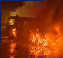 Lakhimpur Kheri violence, UP violence news, आंबेडकर प्रतिमा विवाद, Lakhimpur stone pelting, UP police attack news, mob attack India, Lakhimpur arson case, Ambedkar statue विवाद,लखीमपुर बवाल फोटो, UP violence image, police vehicle burning India, mob attack visuals, Ambedkar statue protest, Lakhimpur chaos photo,लखीमपुर खीरी हिंसा खबर, UP crime breaking news, Lakhimpur Kheri violence live update, Uttar Pradesh riot news, police attack news India, district Lakhimpur crime news,#LakhimpurKheri, #UPViolence, #BreakingNews, #MobAttack, #PoliceAttack, #Ambedkar, #CrimeNews, #UttarPradesh,