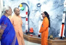 Lucknow Adarsh Madhyamik Vidyalaya Inauguration, लखनऊ आदर्श विद्यालय उद्घाटन, Yogi Adityanath school launch, UP education model school, smart school UP India, AI lab school Lucknow, government school development UP,school inauguration photo, Lucknow school building image, students classroom smart class image, AI lab school photo, CM Yogi event image, सरकारी स्कूल उद्घाटन फोटो,Lucknow Adarsh school inauguration Uttar Pradesh education news, लखनऊ जन भवन स्कूल उद्घाटन यूपी शिक्षा खबर, Yogi Adityanath school launch AI lab smart education UP, district Lucknow government school development project education news India, Uttar Pradesh modern school infrastructure update breaking news,#Lucknow #YogiAdityanath #EducationNews #UPNews #SchoolInauguration #SmartSchool #AI #BreakingNews #IndiaNews #Students