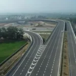 यूपी में एक्सप्रेसवे का सफर महंगा: 1 अप्रैल से बढ़ीं टोल दरें, कार से ट्रक तक सभी प्रभावित,UP Expressway Toll Hike 2026, Uttar Pradesh toll increase news, Agra Lucknow Expressway toll rate, Purvanchal Expressway toll charges, Bundelkhand Expressway toll update, Gorakhpur Link Expressway toll, यूपी टोल दर बढ़ोतरी, एक्सप्रेसवे टोल रेट यूपी, लखनऊ एक्सप्रेसवे न्यूज, उत्तर प्रदेश ट्रैफिक अपडेट,,UP toll hike image, expressway toll plaza UP, Agra Lucknow Expressway toll booth, यूपी टोल प्लाजा फोटो, एक्सप्रेसवे ट्रैफिक उत्तर प्रदेश, toll increase India highway,,