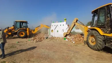 संभल बुलडोजर कार्रवाई, इमामबाड़ा ध्वस्तीकरण, ईदगाह बुलडोजर न्यूज, UP bulldozer action, Sambhal demolition news, illegal encroachment removal UP, government land encroachment India, bulldozer action latest news,संभल बुलडोजर फोटो, ध्वस्तीकरण कार्रवाई, पुलिस बल तैनाती, PAC फोर्स, bulldozer action visuals, demolition site India, police security operation, illegal construction removal visuals,संभल जिला ब्रेकिंग न्यूज, उत्तर प्रदेश प्रशासनिक कार्रवाई, Sambhal district demolition news, UP government action news, Uttar Pradesh encroachment removal, India bulldozer politics news, law and order update UP,#Sambhal #BulldozerAction #UPNews #BreakingNews #DemolitionDrive #IllegalEncroachment #PoliceAction #IndiaNews #LawAndOrder #UttarPradesh,