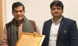 AK Sharma action news, यूपी ऊर्जा मंत्री खबर, SDO suspension UP, Mau viral video case, UP electricity department news, government action UP, Uttar Pradesh breaking news,ऊर्जा मंत्री फोटो, AK Sharma image, UP electricity department image, SDO suspension news image, Mau district news photo, government action image India,मऊ समाचार उत्तर प्रदेश, Mau UP breaking news, Azamgarh electricity department news, Uttar Pradesh government action news, UP viral video case news, electricity department UP update, India governance news,#AKSharma #UPNews #MauNews #BreakingNews #ViralVideo #GovernmentAction #ElectricityDepartment #UttarPradesh #IndiaNews #ZeroTolerance,