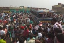 गाजीपुर बस हादसा, यूपी सड़क दुर्घटना, वाराणसी गाजीपुर एक्सीडेंट, टूरिस्ट बस पलटी, बस हादसा यूपी, गाजीपुर न्यूज,Ghazipur bus accident, UP road accident, tourist bus crash India, Varanasi Ghazipur accident, bus overturn news India,बस हादसा फोटो, गाजीपुर दुर्घटना इमेज, घायल यात्री फोटो, bus accident images India, road accident UP visuals, overturned bus pics,#GhazipurAccident #BusAccident #UPNews #RoadAccident #Varanasi #BreakingNews #IndiaNews #AccidentNews