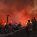 लखनऊ आग हादसा, झोपड़ी अग्निकांड लखनऊ, Lucknow fire news, UP fire tragedy, ring road fire Lucknow, jhuggi fire incident India, fire accident Uttar Pradesh, breaking news Lucknow fire, slum fire tragedy India,लखनऊ झोपड़ी आग फोटो, जली झोपड़ियां, राहत कार्य, दमकल टीम, Lucknow fire visuals, slum fire rescue operation, burnt houses India, fire brigade action UP, tragedy scene Lucknow,लखनऊ जिला दुर्घटना खबर, उत्तर प्रदेश ब्रेकिंग न्यूज, Lucknow district fire accident news, Uttar Pradesh disaster news, UP breaking tragedy news, India urban fire incident report, emergency rescue news Lucknow, city disaster update India,#LucknowFire #UPNews #FireTragedy #BreakingNews #JhuggiFire #DisasterNews #IndiaNews #RescueOperation #BrajeshPathak #LucknowNews
