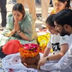 प्रतीक यादव अस्थि विसर्जन, हरिद्वार समाचार, अपर्णा यादव, मुलायम सिंह यादव परिवार, गंगा विसर्जन हरिद्वार, आदित्य यादव, स्वामी रामदेव, सपा परिवार समाचार, यूपी राजनीतिक खबर, हरिद्वार वीआईपी घाट, प्रतीक यादव निधन, उत्तर प्रदेश समाचार,Pratik Yadav ashes immersed, Haridwar news, Aparna Yadav, Mulayam Singh Yadav family, Ganga asthi visarjan, Aditya Yadav, Swami Ramdev, Samajwadi Party family news, Uttar Pradesh political news, Haridwar VIP ghat, Pratik Yadav death news,प्रतीक यादव फोटो, हरिद्वार घाट, अपर्णा यादव रोती हुई, गंगा विसर्जन, यादव परिवार, स्वामी रामदेव हरिद्वार, वीआईपी घाट हरिद्वार,Pratik Yadav photo, Haridwar VIP ghat, Aparna Yadav emotional, Ganga immersion ceremony, Yadav family, Swami Ramdev Haridwar, Asthi visarjan photos,#PratikYadav, #AparnaYadav, #Haridwar, #AsthiVisarjan, #MulayamSinghYadav, #AkhileshYadav, #SwamiRamdev, #UPNews, #PoliticalNews, #HaridwarNews, #SamajwadiParty, #BreakingNews, #HindiNews, #UttarPradeshNews,