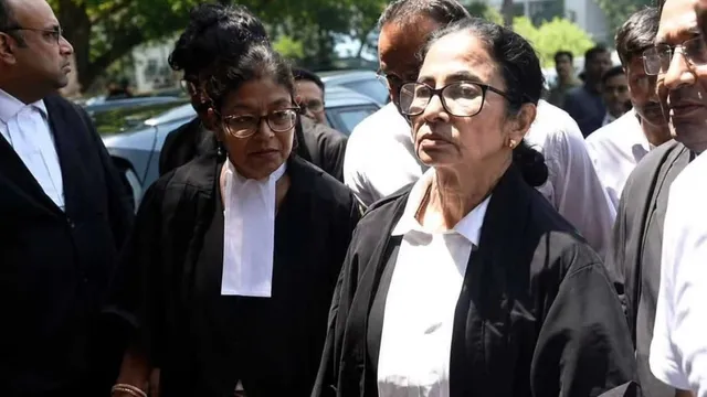 ममता बनर्जी हाई कोर्ट, कलकत्ता हाई कोर्ट हंगामा, चोर चोर नारे, बंगाल चुनाव हिंसा, ममता बनर्जी बयान, बुलडोजर स्टेट बयान, पश्चिम बंगाल राजनीति, हाई कोर्ट सुनवाई, भाजपा बनाम टीएमसी, कोलकाता ताजा खबर, चुनाव बाद हिंसा मामला, ममता बनर्जी कोर्ट,Mamata Banerjee High Court, Kolkata High Court Protest, Chor Chor Slogans, Bengal Post Poll Violence, Mamata Banerjee Statement, Bulldozer State Remark, West Bengal Politics, Kolkata News, BJP vs TMC, High Court Hearing, Mamata Banerjee Court Appearance,ममता बनर्जी हाई कोर्ट फोटो, कलकत्ता हाई कोर्ट नारेबाजी, कोर्ट परिसर हंगामा, चुनाव हिंसा सुनवाई, टीएमसी भाजपा विवाद, ममता बनर्जी कोर्ट पहुंचीं,Mamata Banerjee Court Photo, Kolkata High Court Slogans, Court Protest Image, Post Poll Violence Hearing, TMC BJP Clash, Mamata Banerjee at Court,#MamataBanerjee, #KolkataHighCourt, #WestBengalPolitics, #TMC, #BJP, #PostPollViolence, #BreakingNews, #BengalNews, #ChorChorSlogans, #PoliticalNews, #CalcuttaHighCourt, #MamataNews,