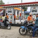 पेट्रोल डीजल कीमत बढ़ोतरी, पेट्रोल डीजल महंगा, पेट्रोल डीजल नई कीमत, भारत पेट्रोल डीजल रेट, पेट्रोल डीजल समाचार, नई दिल्ली ईंधन समाचार, भारत महंगाई समाचार, ईंधन कीमत अपडेट, पेट्रोल डीजल मई 2026, राष्ट्रीय समाचार, आर्थिक समाचार,Petrol Diesel Price Hike, Fuel Price Increase India, Petrol Price Today India, Diesel Price Today India, Fuel Price Update May 2026, India Fuel News, New Delhi Fuel Price News, Inflation News India, Petrol Diesel Latest Update, National News India,पेट्रोल पंप, पेट्रोल कीमत, डीजल रेट, ईंधन कीमत वृद्धि, भारत ईंधन समाचार, दिल्ली पेट्रोल डीजल, राष्ट्रीय आर्थिक खबर, महंगाई अपडेट, तेल कंपनियां, नई दिल्ली,Fuel Pump, Petrol Price India, Diesel Price Update, Fuel Rate Hike, India Fuel Market, Delhi Fuel News, Inflation Update India, Crude Oil Price, Oil Companies India, National News,#PetrolPrice,#DieselPrice,#FuelPriceHike,#PetrolDiesel,#FuelNews,#Inflation,#IndiaNews,#NewDelhi,#BreakingNews,#EconomicNews,#PetrolRate,#DieselRate,#FuelUpdate,#NationalNews,#TrendingNews,