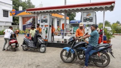 पेट्रोल डीजल कीमत बढ़ोतरी, पेट्रोल डीजल महंगा, पेट्रोल डीजल नई कीमत, भारत पेट्रोल डीजल रेट, पेट्रोल डीजल समाचार, नई दिल्ली ईंधन समाचार, भारत महंगाई समाचार, ईंधन कीमत अपडेट, पेट्रोल डीजल मई 2026, राष्ट्रीय समाचार, आर्थिक समाचार,Petrol Diesel Price Hike, Fuel Price Increase India, Petrol Price Today India, Diesel Price Today India, Fuel Price Update May 2026, India Fuel News, New Delhi Fuel Price News, Inflation News India, Petrol Diesel Latest Update, National News India,पेट्रोल पंप, पेट्रोल कीमत, डीजल रेट, ईंधन कीमत वृद्धि, भारत ईंधन समाचार, दिल्ली पेट्रोल डीजल, राष्ट्रीय आर्थिक खबर, महंगाई अपडेट, तेल कंपनियां, नई दिल्ली,Fuel Pump, Petrol Price India, Diesel Price Update, Fuel Rate Hike, India Fuel Market, Delhi Fuel News, Inflation Update India, Crude Oil Price, Oil Companies India, National News,#PetrolPrice,#DieselPrice,#FuelPriceHike,#PetrolDiesel,#FuelNews,#Inflation,#IndiaNews,#NewDelhi,#BreakingNews,#EconomicNews,#PetrolRate,#DieselRate,#FuelUpdate,#NationalNews,#TrendingNews,
